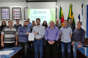 Empresa Alumínio Color Tecnologia em Pintura Eletrostática LTDA se instalará em Barra do Rio Azul 